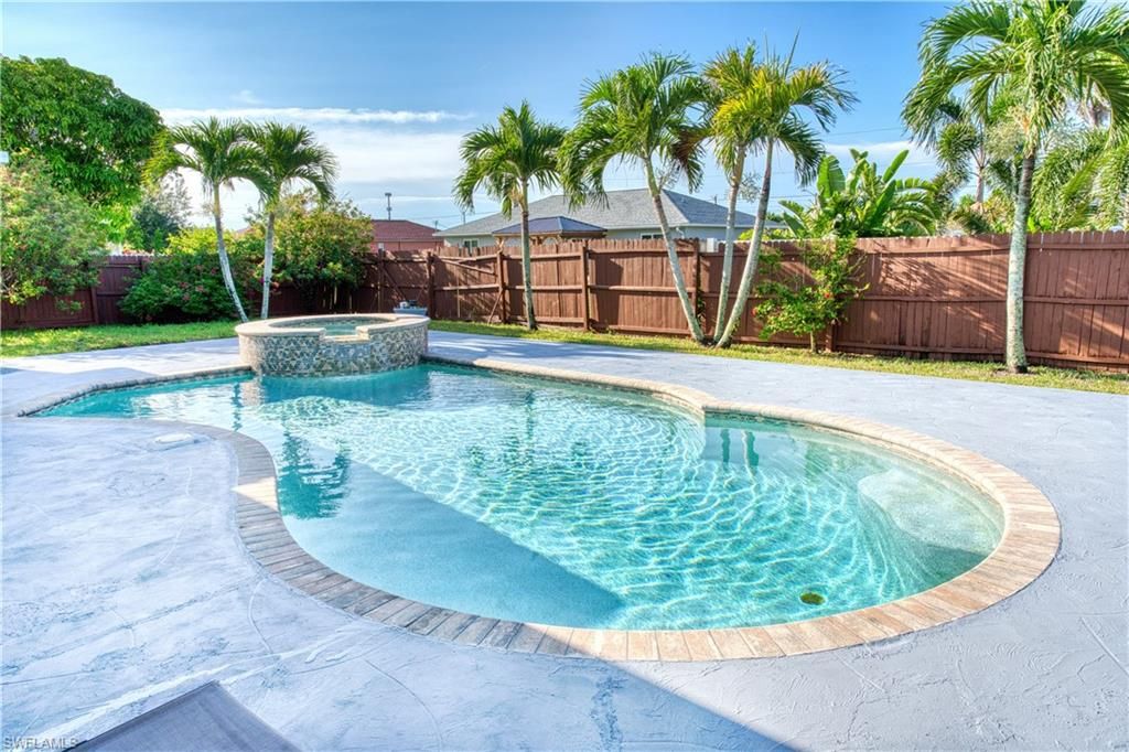 930 SW 37th TER, CAPE CORAL, FL 33914 — photo 2