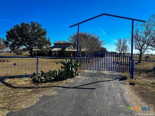 4911 Youngsford Road, Marion, TX 78124