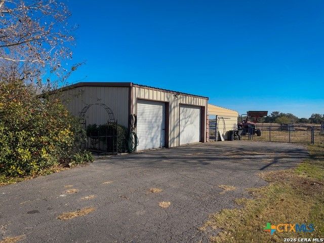 4911 Youngsford Road, Marion, TX 78124