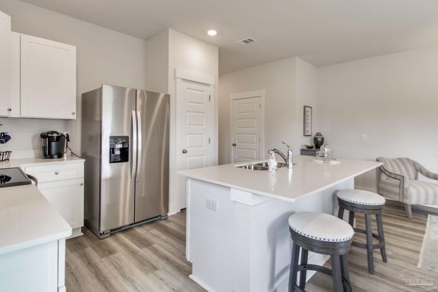 3972 Pendragon Cir, Milton, FL 32583