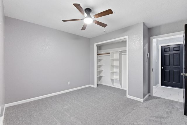 59 S Shamrock Court, Lake Jackson, TX 77566