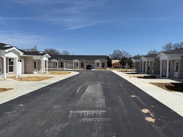 741 Kings Ln, Tullahoma, TN 37388