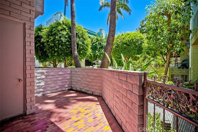 5345 White Oak Avenue G, Encino, CA 91316
