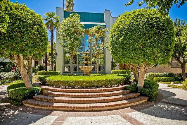 5345 White Oak Avenue G, Encino, CA 91316