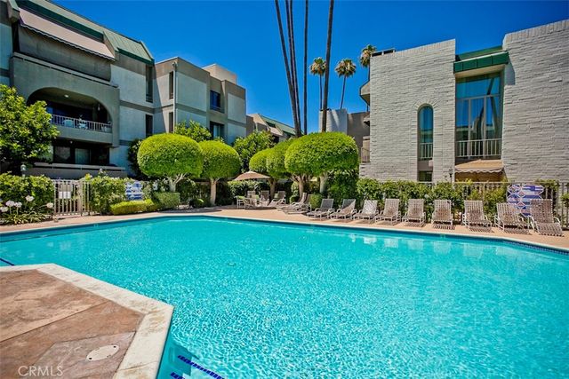 5345 White Oak Avenue G, Encino, CA 91316