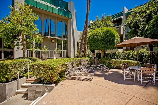 5345 White Oak Avenue G, Encino, CA 91316