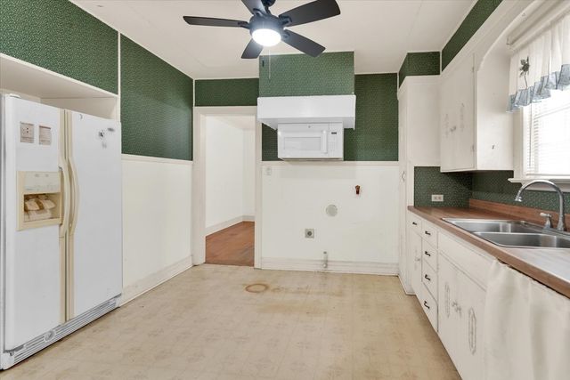 1411 Main Street, Denison, TX 75020