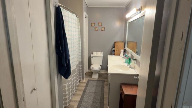 400 Crooked Bayou, Mcgehee, AR 71654