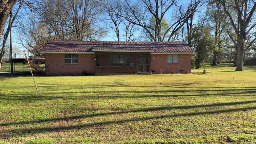 400 Crooked Bayou, Mcgehee, AR 71654