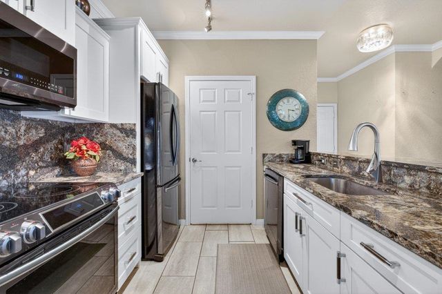 285 Old Village Center Cir+Garage+Storage 5301, St Augustine, FL 32084