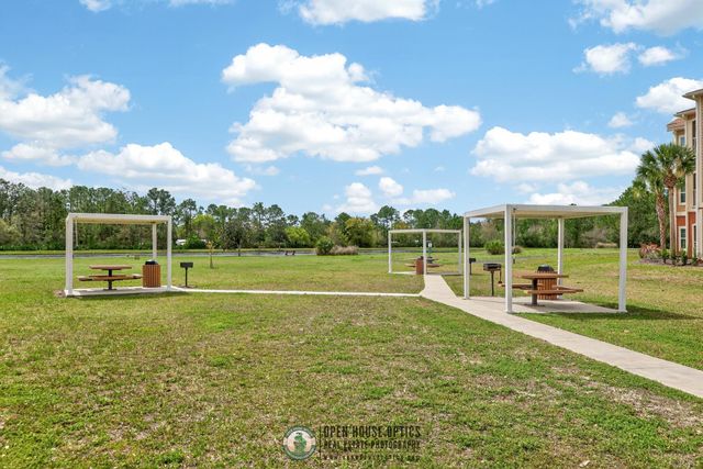 285 Old Village Center Cir+Garage+Storage 5301, St Augustine, FL 32084