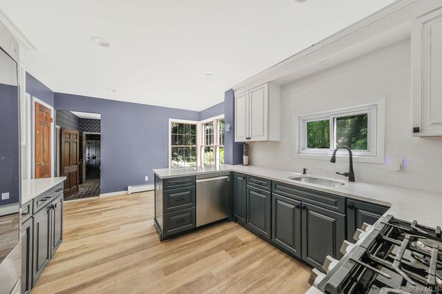 23 Whitney Gate, Smithtown, NY 11787