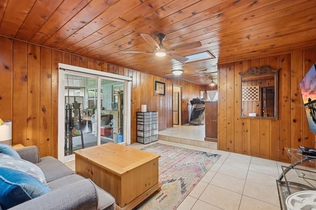 930 N AMELIA AVENUE, Deland, FL 32724