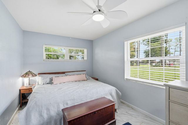 930 N AMELIA AVENUE, Deland, FL 32724