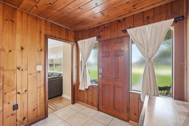 930 N AMELIA AVENUE, Deland, FL 32724