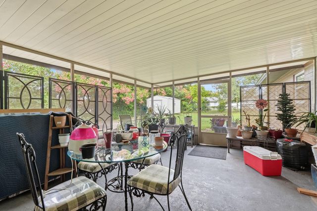 930 N AMELIA AVENUE, Deland, FL 32724