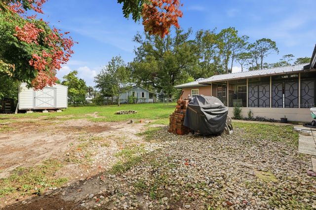 930 N AMELIA AVENUE, Deland, FL 32724