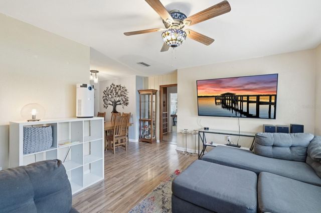 930 N AMELIA AVENUE, Deland, FL 32724