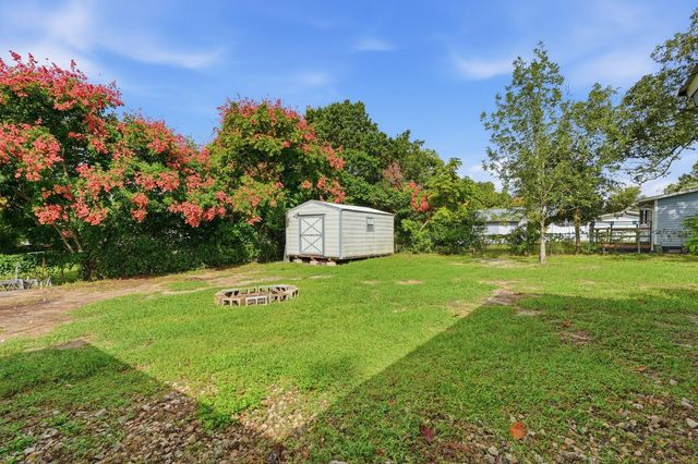 930 N AMELIA AVENUE, Deland, FL 32724