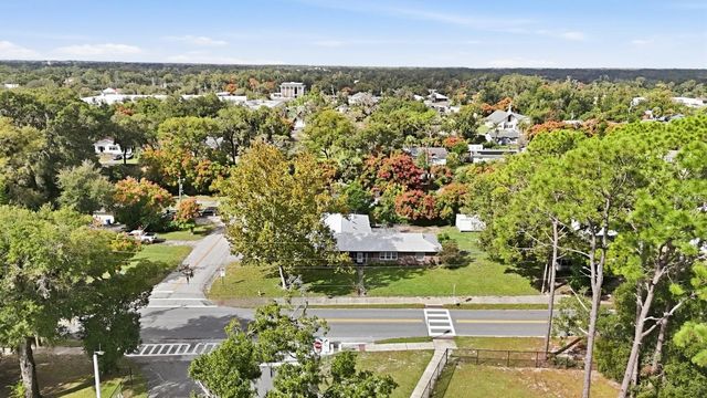 930 N AMELIA AVENUE, Deland, FL 32724