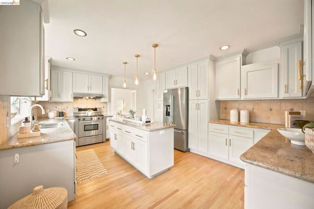 3920 Ardley Ave, Oakland, CA 94602