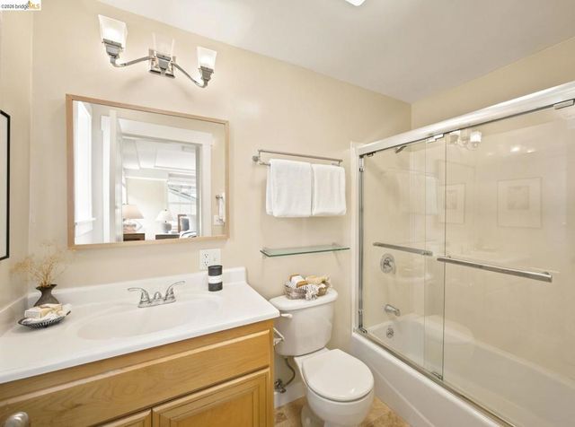 3920 Ardley Ave, Oakland, CA 94602