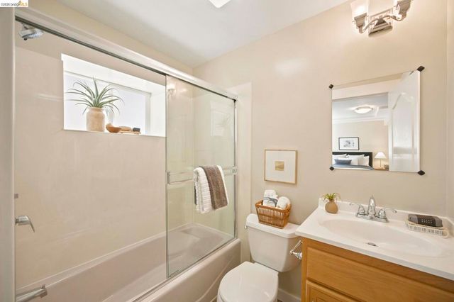 3920 Ardley Ave, Oakland, CA 94602