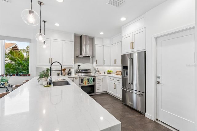4418 W KENSINGTON AVENUE, Tampa, FL 33629
