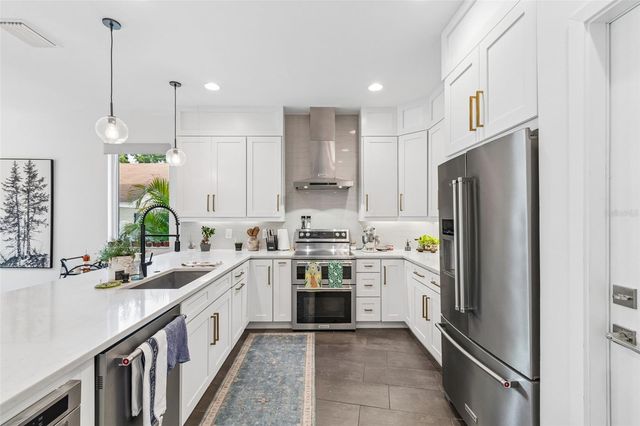 4418 W KENSINGTON AVENUE, Tampa, FL 33629