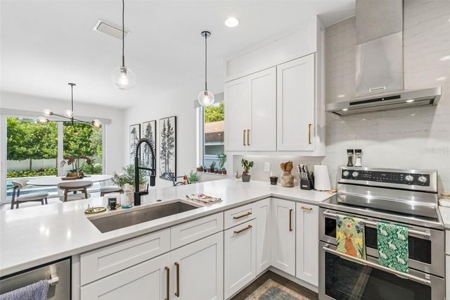4418 W KENSINGTON AVENUE, Tampa, FL 33629