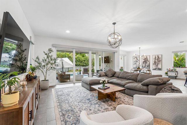 4418 W KENSINGTON AVENUE, Tampa, FL 33629