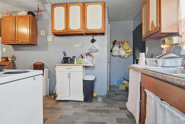 2924 Seneca Street, Middletown, OH 45044