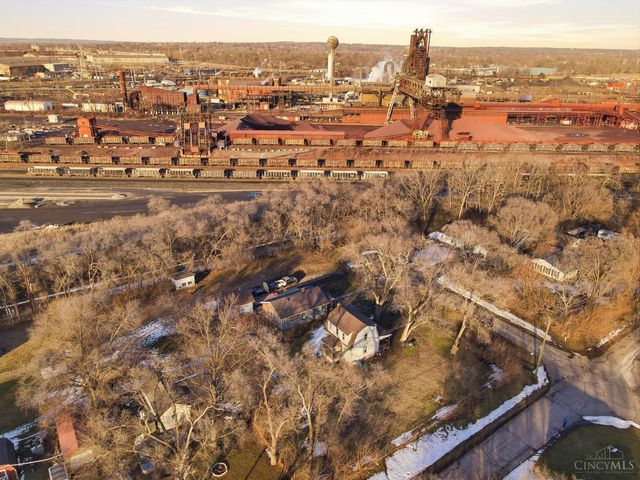 2924 Seneca Street, Middletown, OH 45044