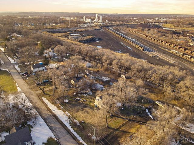 2924 Seneca Street, Middletown, OH 45044