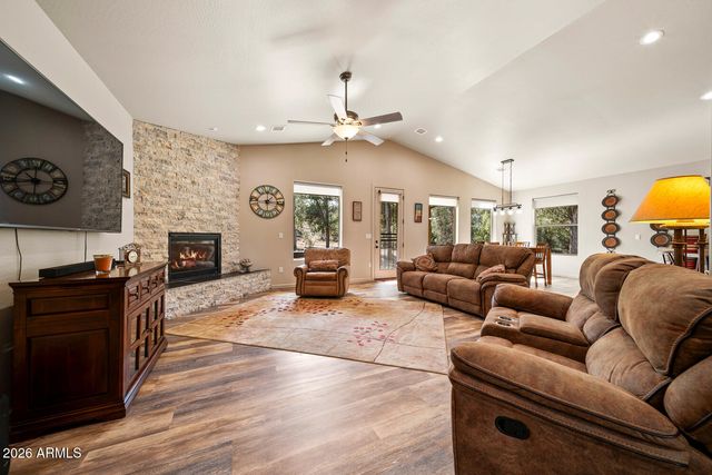 3160 N Eagle Landing Road, Show Low, AZ 85901