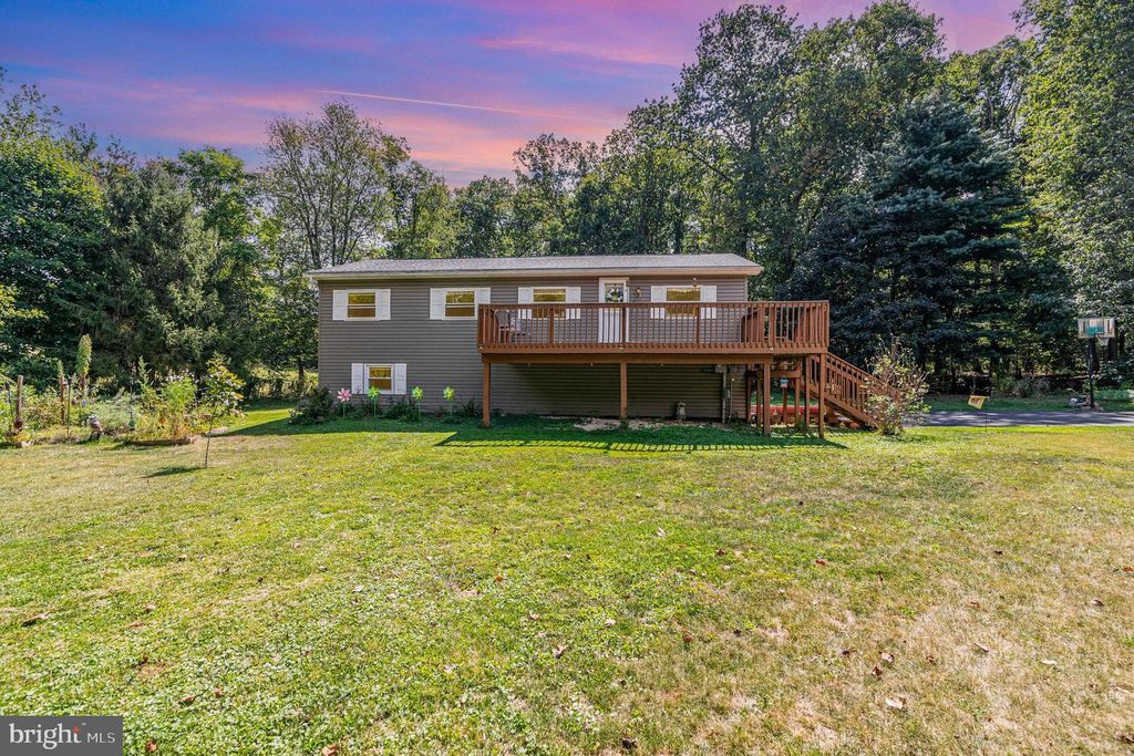 529 MOUNTAIN ROAD, Boiling Springs, PA 17007