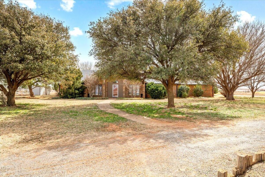1944 County Road 355, Brownfield, TX 79316