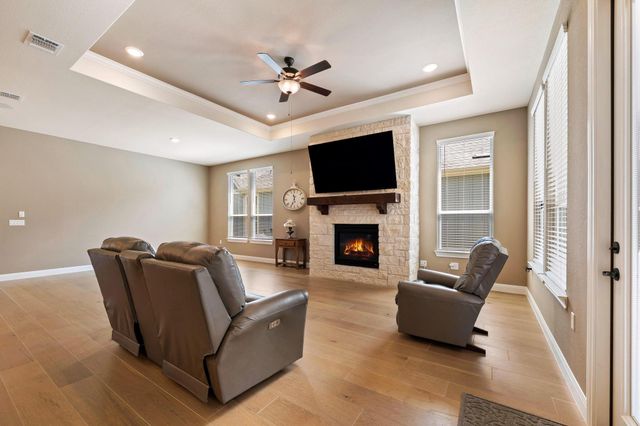 222 Saddlebred LN, Georgetown, TX 78633