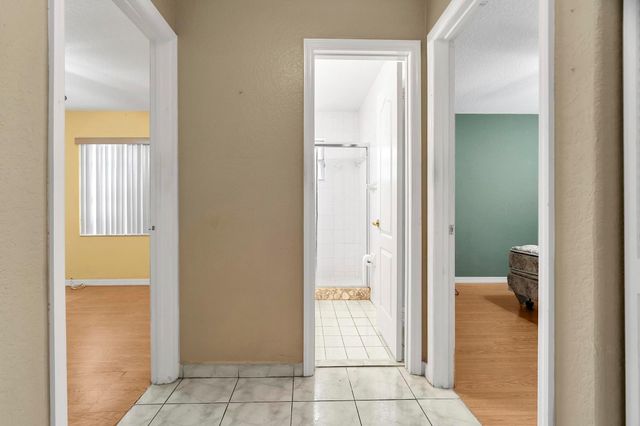 3201 W 76th St, Hialeah, FL 33018