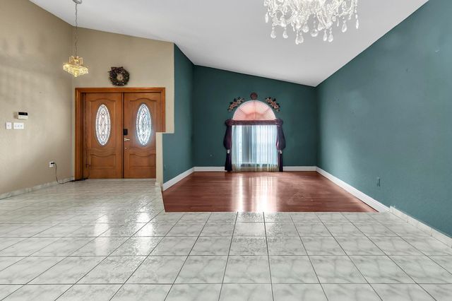 3201 W 76th St, Hialeah, FL 33018