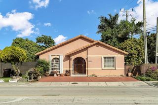 3201 W 76th St, Hialeah, FL 33018