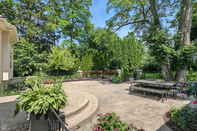 260 Beech Street, Highland Park, IL 60035