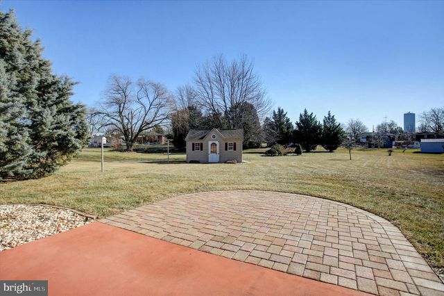 722 MAHANTANGO DRIVE, Chambersburg, PA 17202