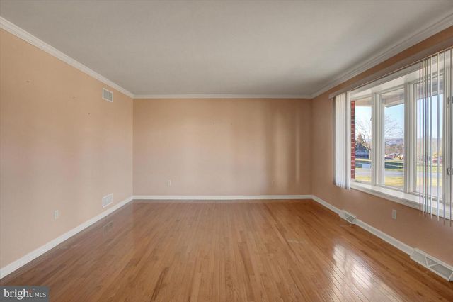 722 MAHANTANGO DRIVE, Chambersburg, PA 17202