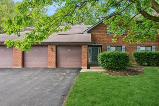 1863 Portsmouth Drive 11-4B, Lisle, IL 60532