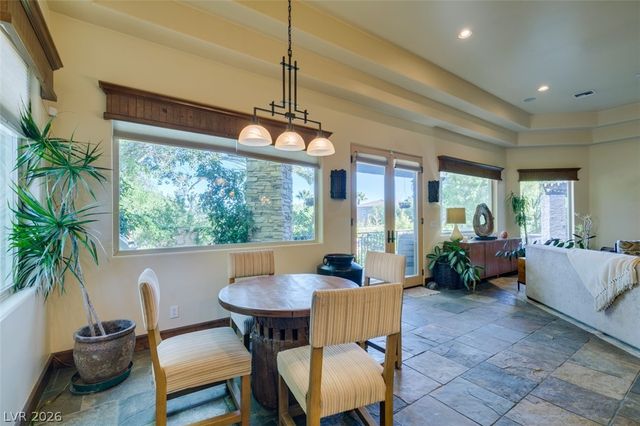 549 Regents Gate Drive, Henderson, NV 89012