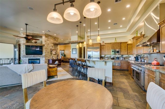 549 Regents Gate Drive, Henderson, NV 89012