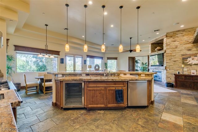 549 Regents Gate Drive, Henderson, NV 89012