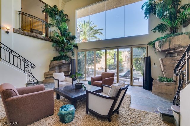 549 Regents Gate Drive, Henderson, NV 89012