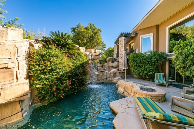 549 Regents Gate Drive, Henderson, NV 89012
